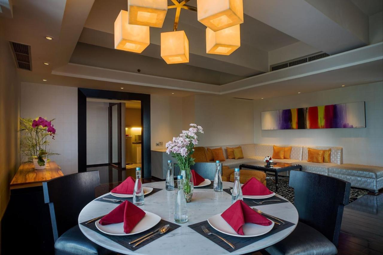 Artotel Ts Suites Surabaya Exteriör bild