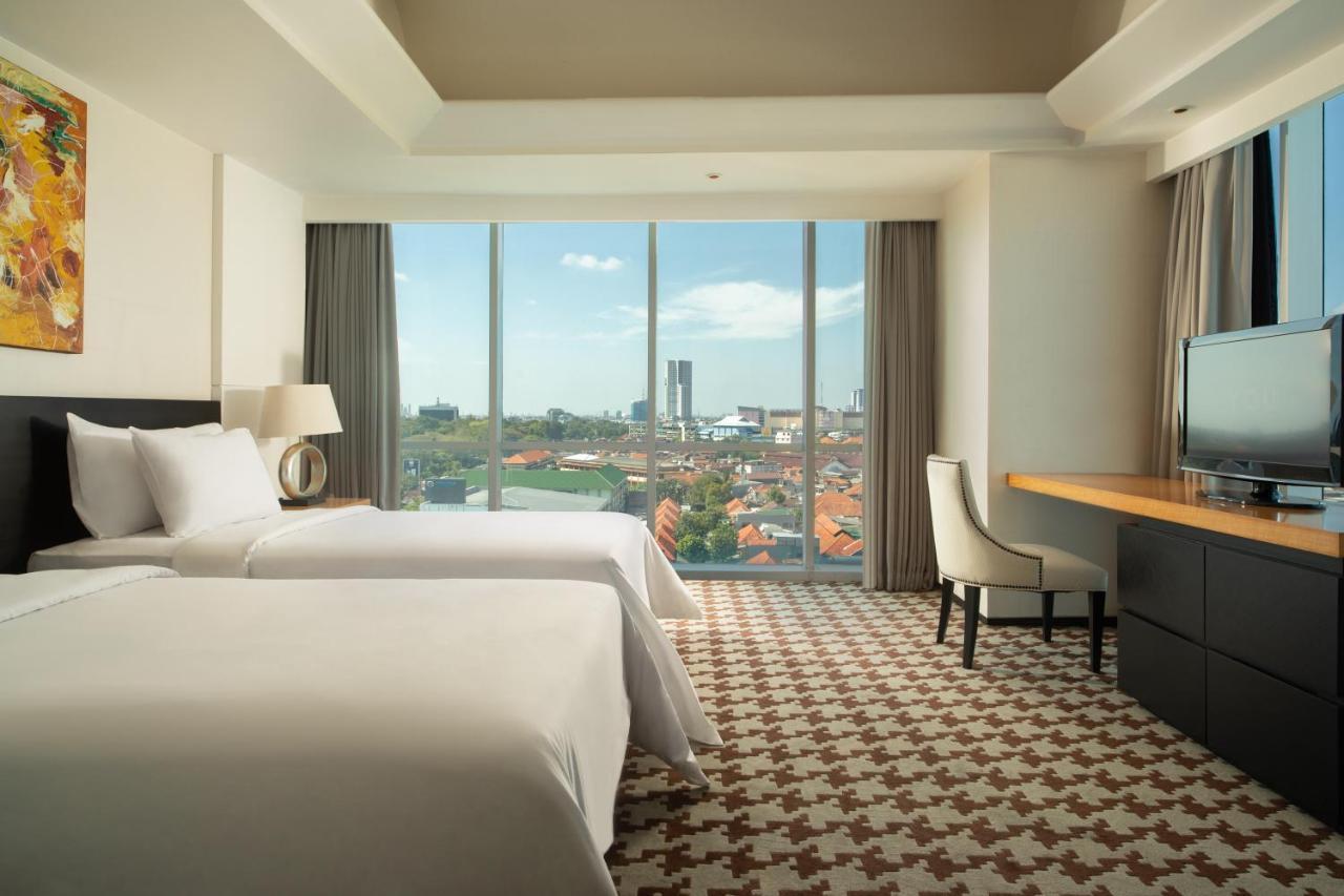 Artotel Ts Suites Surabaya Exteriör bild